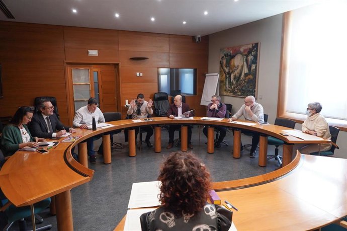 Constituida la ponencia de las Cortes de Aragón que va a estudiar las seis enmiendas presentadas al proyecto de ley de modificación del texto refundido de la Ley de Urbanismo autonómica.
