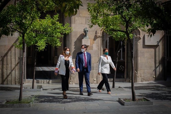 Archivo - La consellera de Presidncia, Laura Vilagr; el líder del PSC, Salvador Illa; i la portaveu del PSC-Units al Parlament, Alícia Romero
