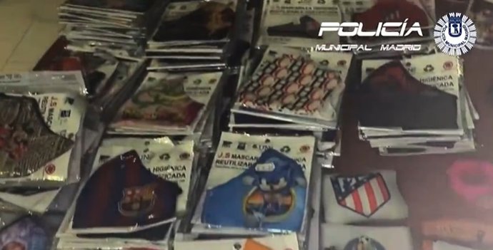 Cuatro investigados por estampar logotipos de reconocidas marcas en prendas y otros objetos