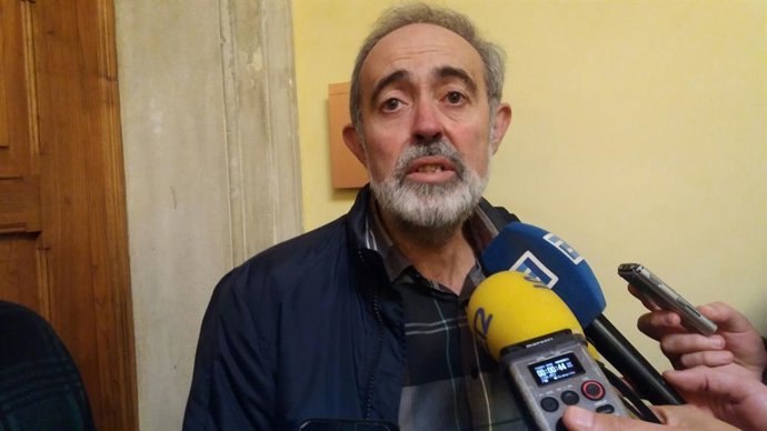 Archivo - Manuel Cañete, presidente de Federación de Asociaciones Vecinales de la Zona Urbana de Gijón (FAV)