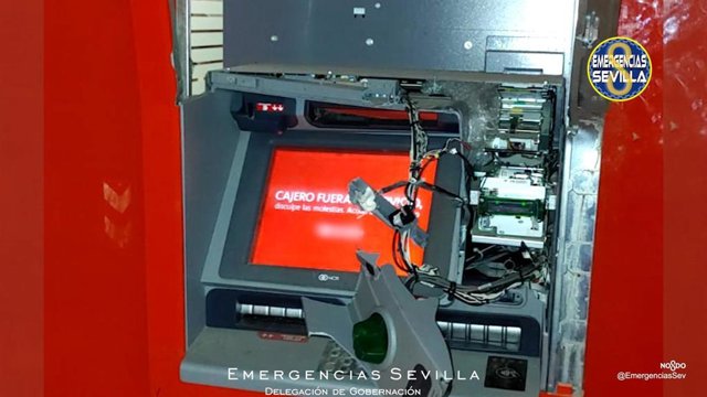Cajero automático de la calle Feria objeto de intento de robo.