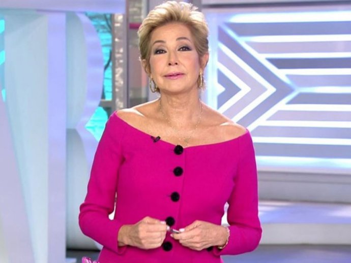 Ana Rosa Quintana celebra hoy los 18 años ininterrumpidos en antena de su programa
