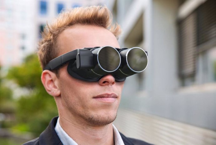 Nuevas gafas inteligentes para personas con visibilidad baja de Panasonic en colaboración con Biel Glasses