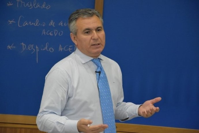 El coordinador del Programa de Transformación Directiva del Instituto de Posgrado CEU Andalucía, José Antonio Caballero.