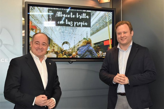 El alcalde de Albacete, Emilio Sáez, y el vicealcalde, Vicente Casañ.