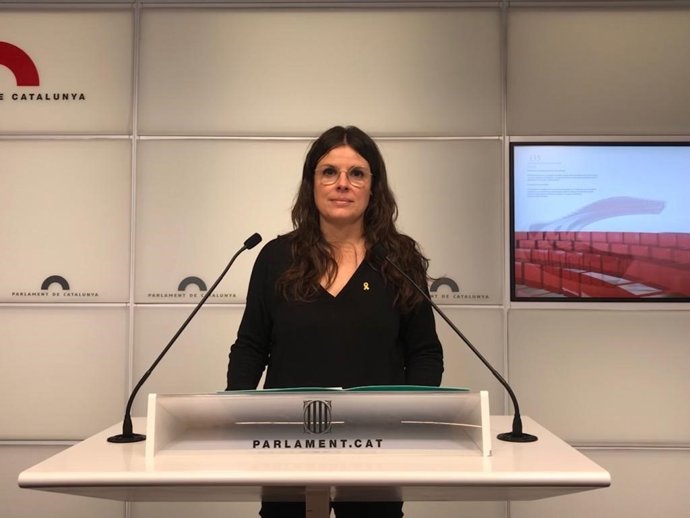 La portavoz de Junts en el Parlament, Mnica Sales, en una rueda de prensa este martes 10 de enero de 2023.