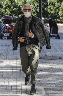 Archivo - El autodenominado 'yonki del dinero', Marcos Benavent, a su llegada a los juzgados de Valencia para prestar declaración en el caso Imelsa tras cambiar recientemente de abogado y solicitarlo él mismo, a 27 de octubre de 2021, en Valencia, Comun