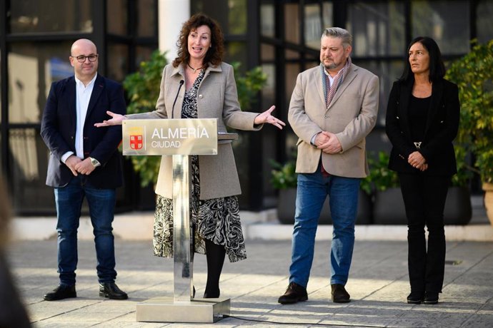 La alcaldesa de Almería, María del Mar Vázquez, en rueda de prensa