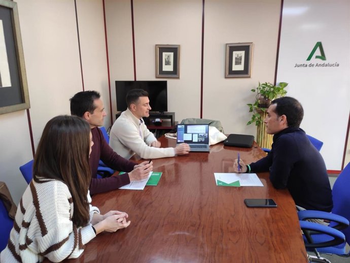 Reunión con el equipo directivo del IES Pablo de Olavide, de La Carolina