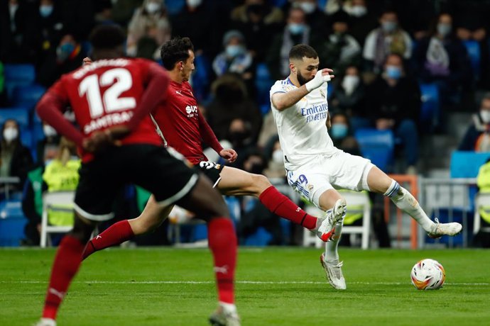 Archivo - Karim Benzema of Real Madrid in action during the Spanish League, La Liga Santander, football match played between Real Madrid and Valencia CF at Santiago Bernabeu stadium on January 08, 2022, in Madrid, Spain.