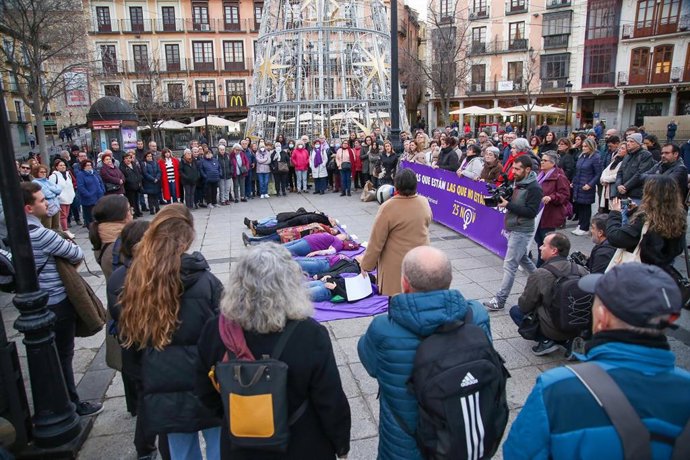Concentración contra la violencia machista celebrada en Toledo