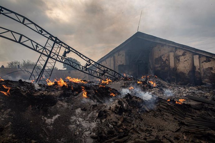 Archivo - Silo de grano destruido en Siversk, Donetsk, después de un ataque ruso