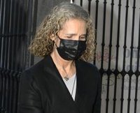 ¡Exclusiva! La Infanta Elena, total normalidad pese al fallecimiento de su tío, el Rey Constantino de Grecia