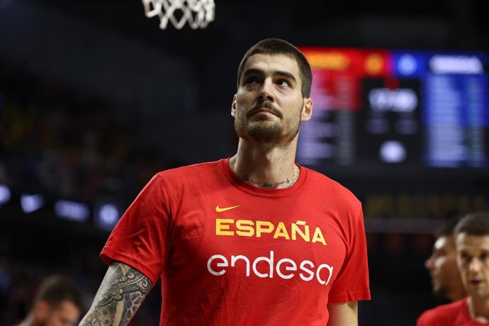 Archivo - Juancho Hernangomez of Spain looks on during the basketball friendly national match played between Spain Team and Greece Team at Wizink Center pavilion on August 11, 2022, in Madrid, Spain.