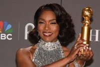Angela Bassett recuerda a Chadwick Boseman tras hacer historia en los Globos de Oro con Black Panther: Wakanda Forever