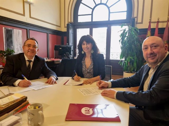 Ayuntamiento de Valladolid, la APEH y Hostelería de España firman un convenio para la promición de la tapa.