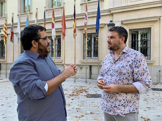 El senador de MÉS per Mallorca, Vicen Vidal, y el coordinador general de la formación, Lluis Apesteguia.