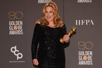 Jennifer Coolidge hace llorar al creador de The White Lotus en los Globos de Oro con su delirante discurso