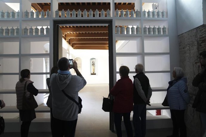 Asistentes a las visitas guiadas del Hospital Provincial de Almería