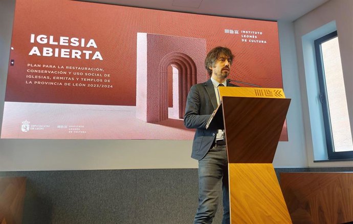 El diputado de Cultura, Arte y Patrimonio, Pablo López Presa, durante la presentación del plan 'Iglesia Abierta' de la Diputación de León.