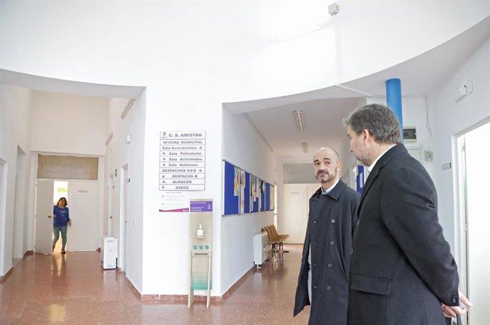 El concejal de Gestión Energética en el Ayuntamiento de Guadalajara, Israel Marco, en el centro social 'La Amistad'