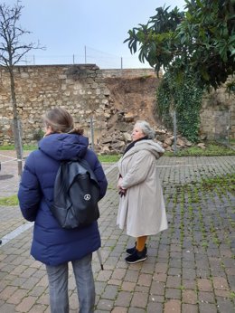 La subdeletgada del Gobierno visita la murallas de Ciudad Rodrigo.