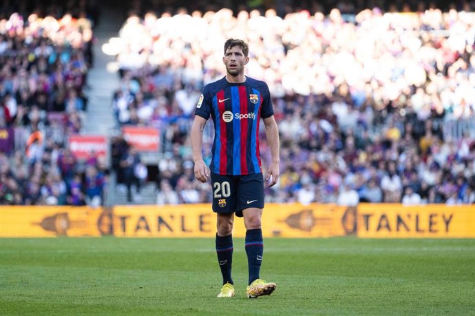 Sergi Roberto of FC Barcelona looks on during La Liga match, football match played between FC Barcelona and RCD Espanyol at Spotify Camp Nou on December 31, 2022 in Barcelona, Spain.