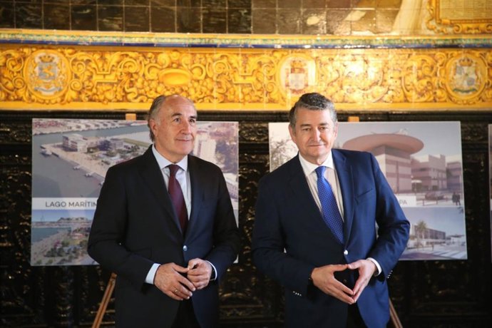 Antonio Sanz con José Ignacio Landaluce, alcalde de Algeciras.