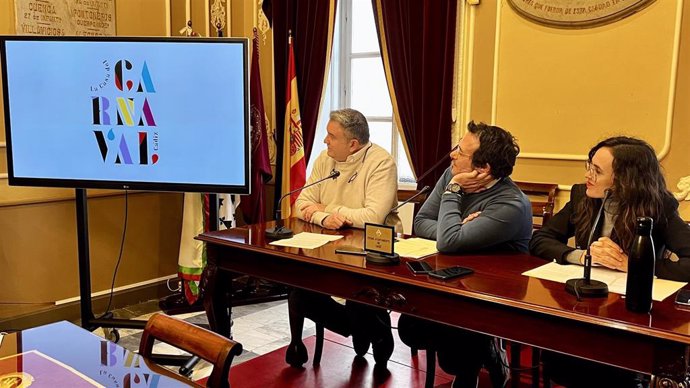 El alcalde de Cádiz, José María González, presenta el proyecto La Casa del Carnaval