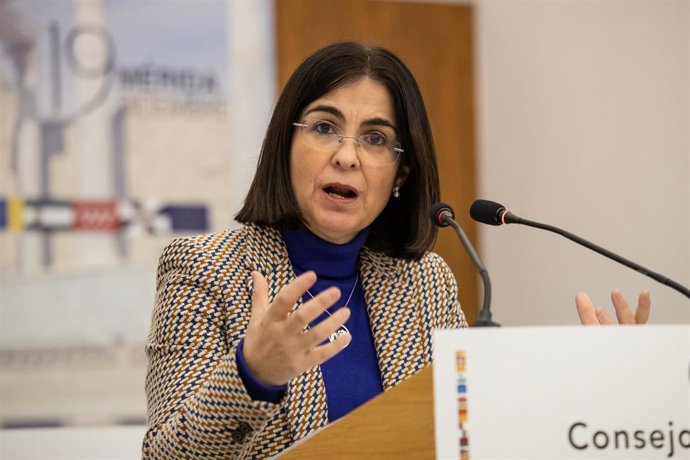 La ministra de Sanidad, Carolina Darias, durante una rueda de prensa.