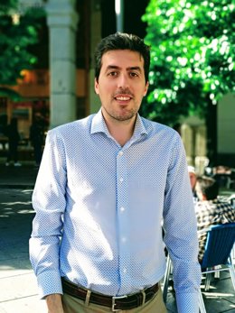 Javier Velázquez Saornil, profesor de la UCAV que ha liderado un equipo internacional con colaboradores de la Comisión Europea.