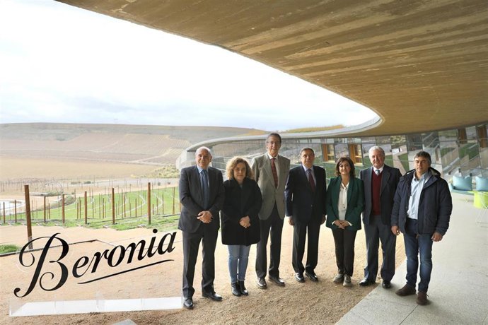VISITA A LA BODEGA BERONIA