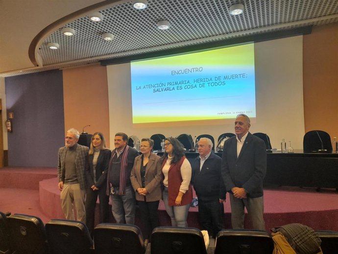 Los representantes del Foro Médico de Atención Primaria de Navarra, antes del encuentro