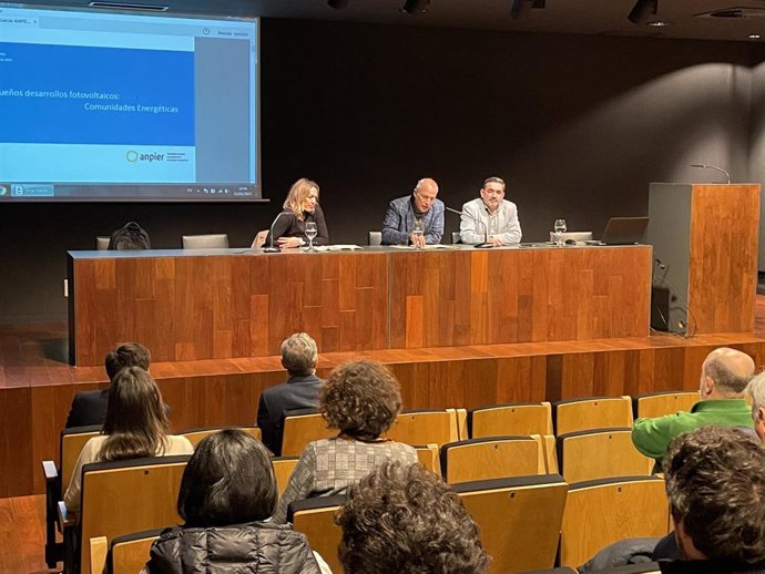 Ejecutivo regional plantea a los municipios que sean parte activa en la creación de comunidades energéticas locales