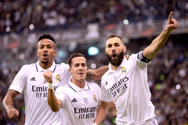 Jugadores del Real Madrid celebran un gol