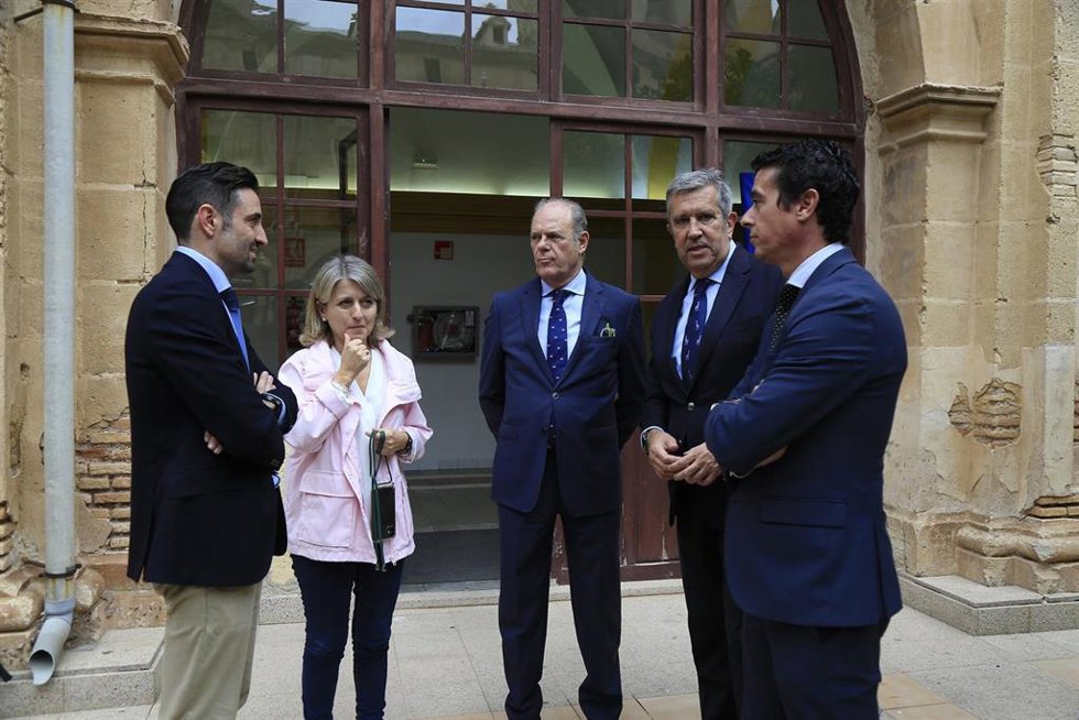 Samuel Mendoza, director general de Infraestructuras y Desarrollo Digital de la UCAM, Estrella Núñez, vicerrectora de Investigación de la UCAM, José María Párraga, subdirector de la Fundación INCYDE, Javier Collado, director general de la Fundación INCY