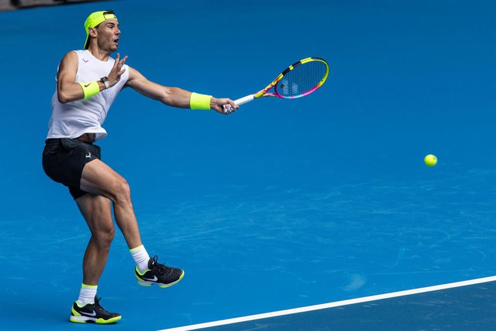 El tenista español Rafa Nadal durante un entrenamiento previo al Abierto de Australia 2023
