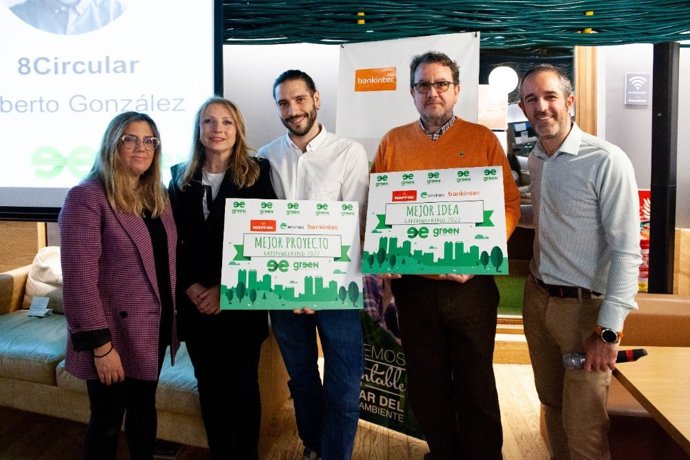 Ceeremonia de entrega de Greenweekend 2022 con Sara Fernández (Mapfre), Raquel Azcárraga (Bankinter), Alberto González. (8 Circular), Tomás Urdiales (Hábitat Circular) y Agustín Valentín-Gamazo (Enviroo)