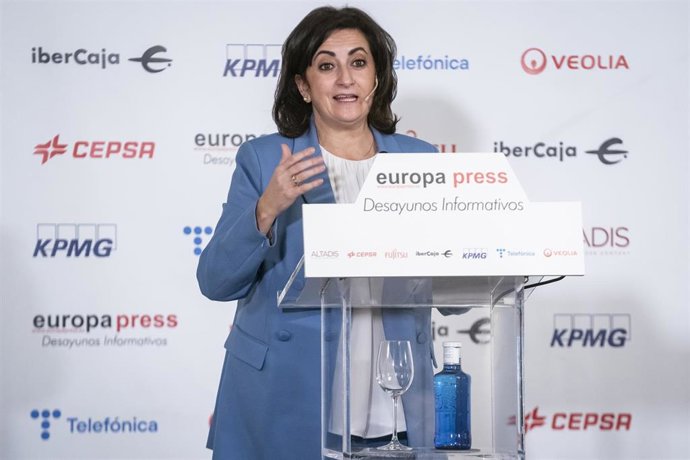 La presidenta del Gobierno de La Rioja, Concha Andreu, interviene durante un desayuno informativo de Europa Press, en el Hotel Rosewood Villa Magna, a 12 de enero de 2023, en Madrid (España).