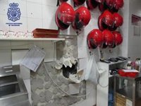 Tres detenidos por intentar robar en una pizzería de Huelva por el método del butrón