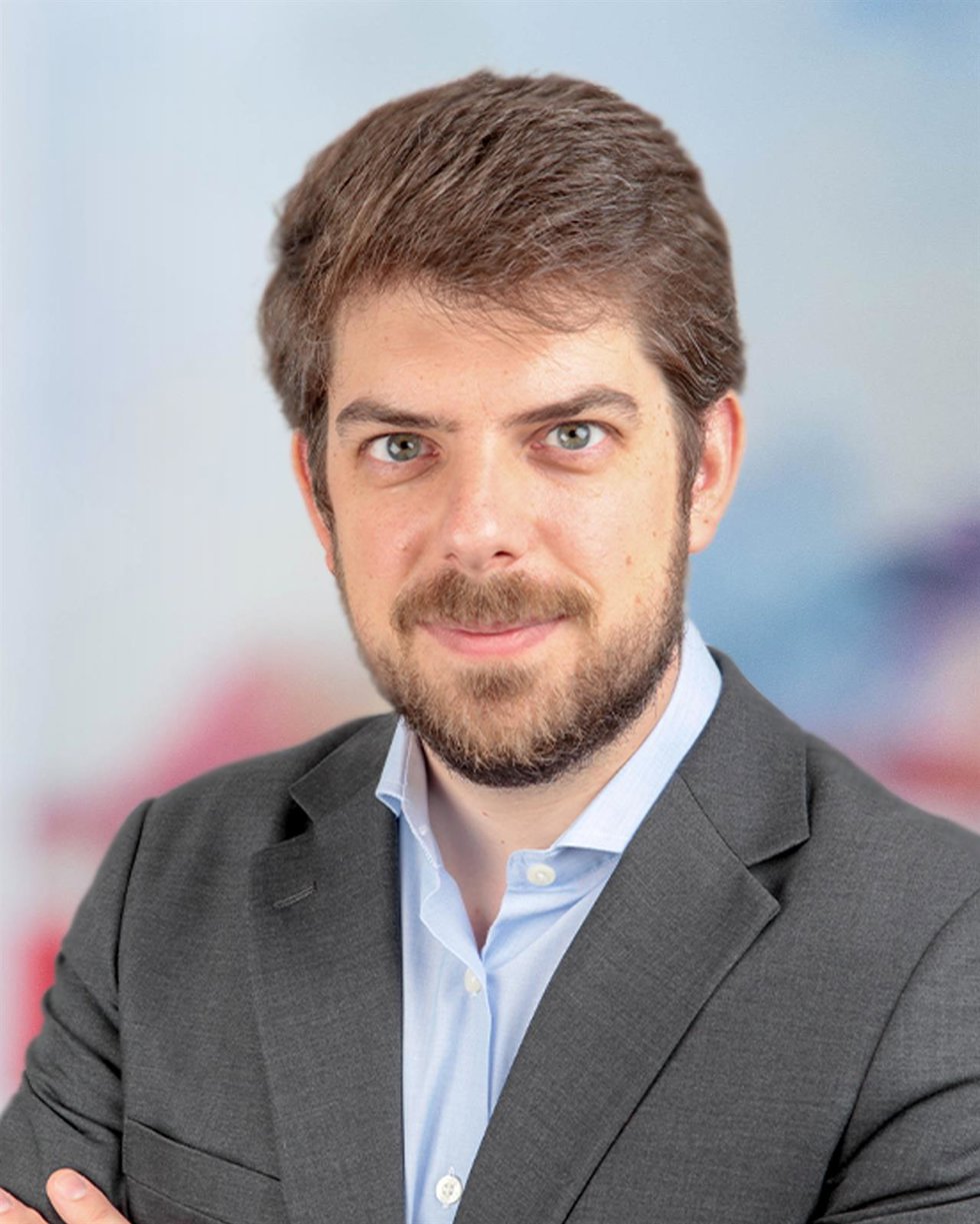 Archivo - El nuevo socio de Bain & Company, Alberto Hijosa