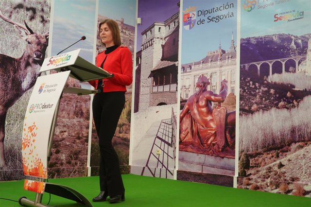 La diputada Magdalena Rodríguez, durante la presentación de la oferta turística de la Diputación de Segovia en FITUR.