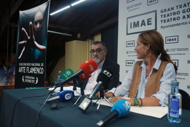 Archivo - La concejal Marián Aguilar y Juan Carlos Limia presentan el Concurso Nacional de Arte Flamenco de Córdoba, en octubre de 2022.