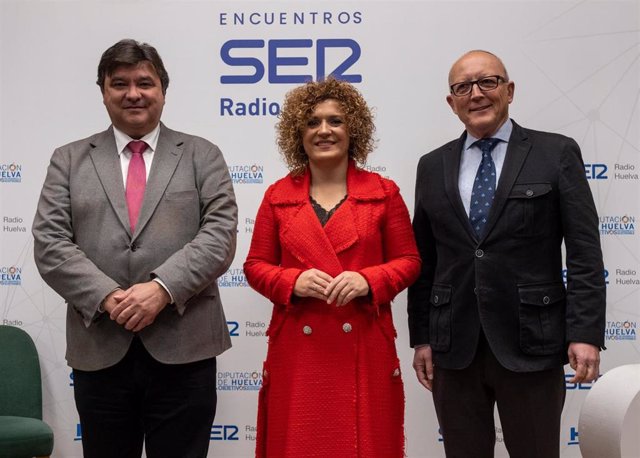 Nota De Prensa Y Fotos Presidenta En El Desayuno Informativo