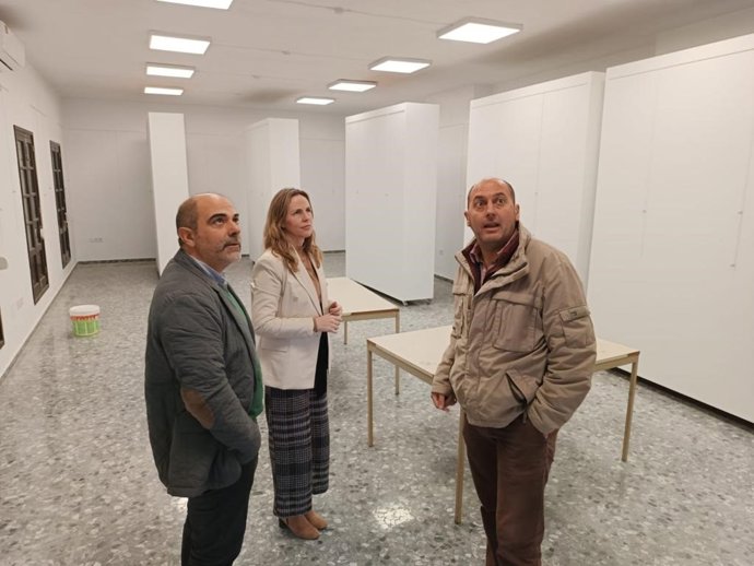 Manuel Chacón con la alcaldesa de Prado del Rey.