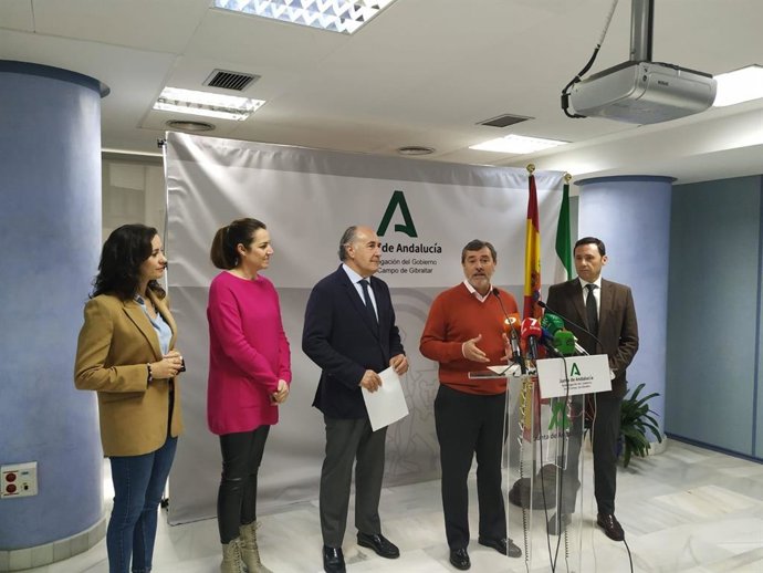Alfnsos Candón, Rodríguez Ros y José Ignacio Landaluce en rueda de prensa.
