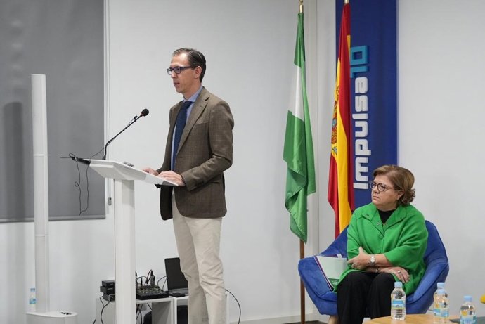 Dolores Sánchez en la inauguración de las I Jornadas sobre Coordinación para la Asistencia y Protección a Víctimas Vulnerables, organizada por la Guardia Civil de Pozoblanco en colaboración de los ayuntamientos de Pozoblanco y Villanueva de Córdoba.
