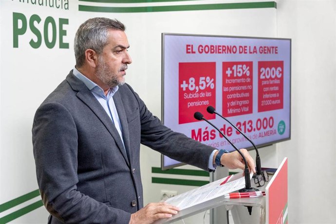 El secretario general del PSOE de Almería, Juan Antonio Lorenzo.