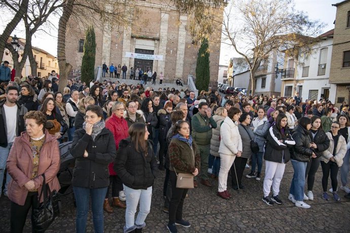 Piedrabuena se concentra para despedir a su vecina muerta a manos de su marido.
