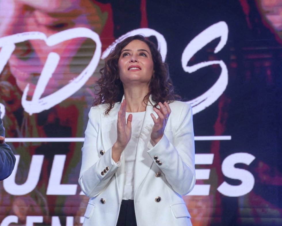 La presidenta de la Comunidad de Madrid y presidenta del Partido Popular (PP) de Madrid, Isabel Díaz Ayuso, inaugura la tercera jornada 'Popular', 'La persona en el centro', en el Auditorio Joaquín Rodrigo de Las Rozas, a 13 de enero de 2023, en Las Roz